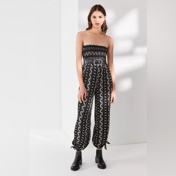 UO Strapless Smocked Jumpsuit (without belt) - Picture 4 of 5